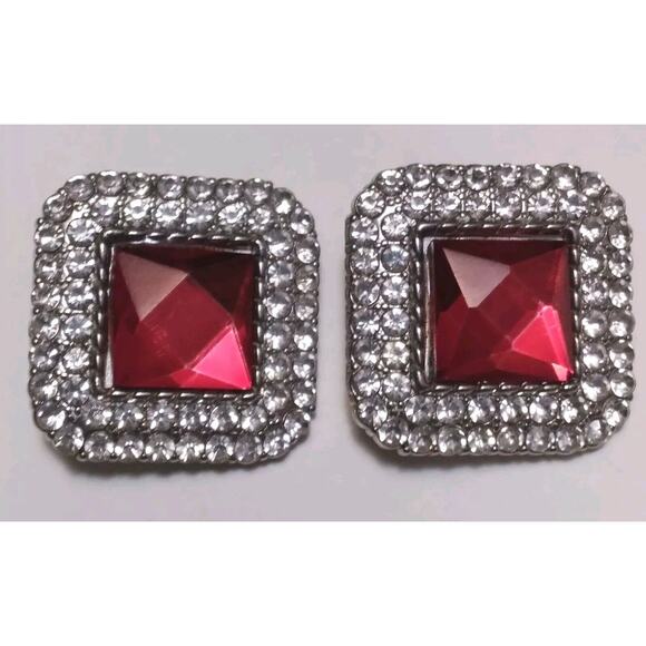 Vintage Earrings Clip Diamond Shape Red Glass Rhinestones Silvertone Statement - Picture 3 of 8
